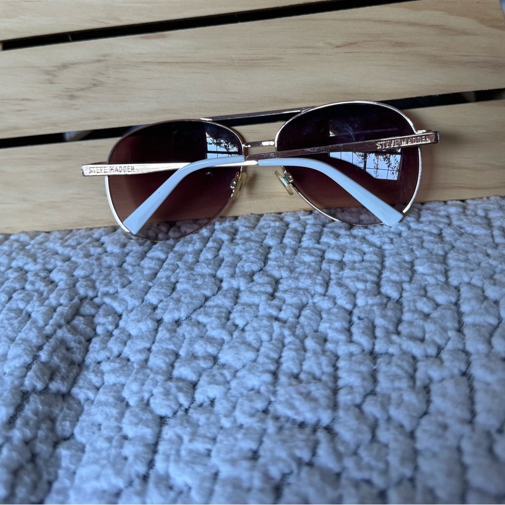 steve madden sunglasses! - Picture 3 of 4
